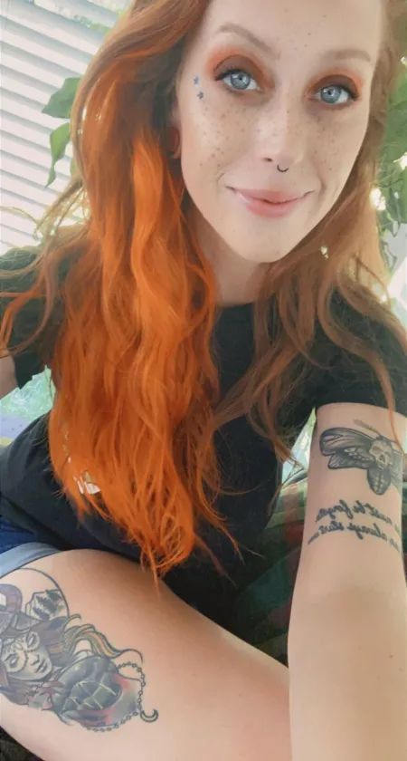just refreshed the orange side of my hair ๐งก
