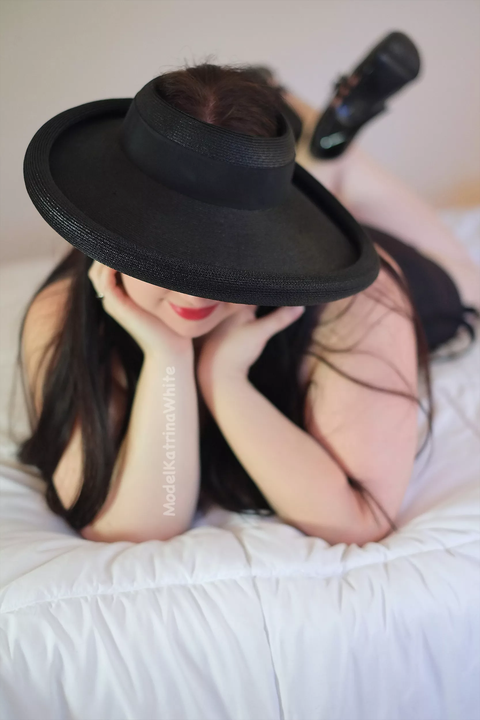 Just rolling around in bed in my vintage lingerie ;)