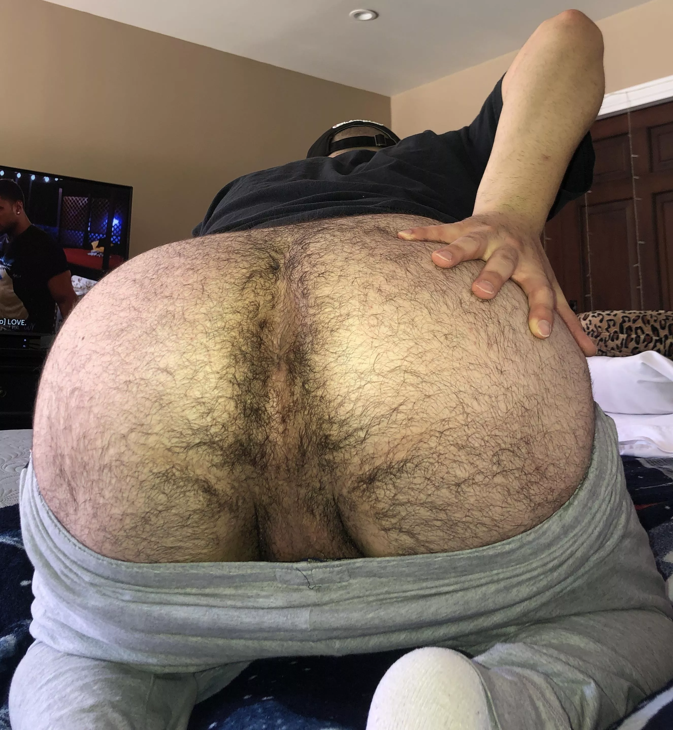 Just smoked a joint and now I’m horny for dick or tongue