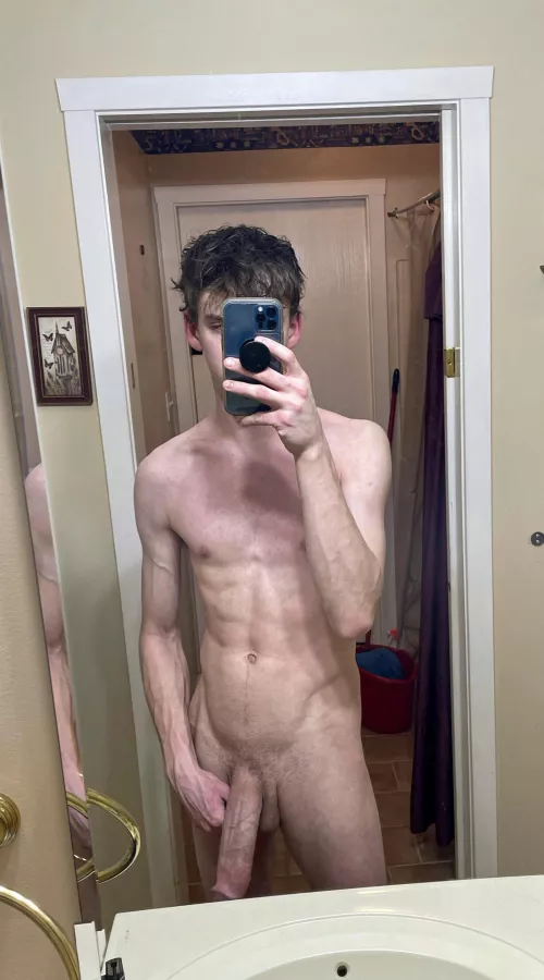 just took this since y’all like my mirror pics 😉 (18)