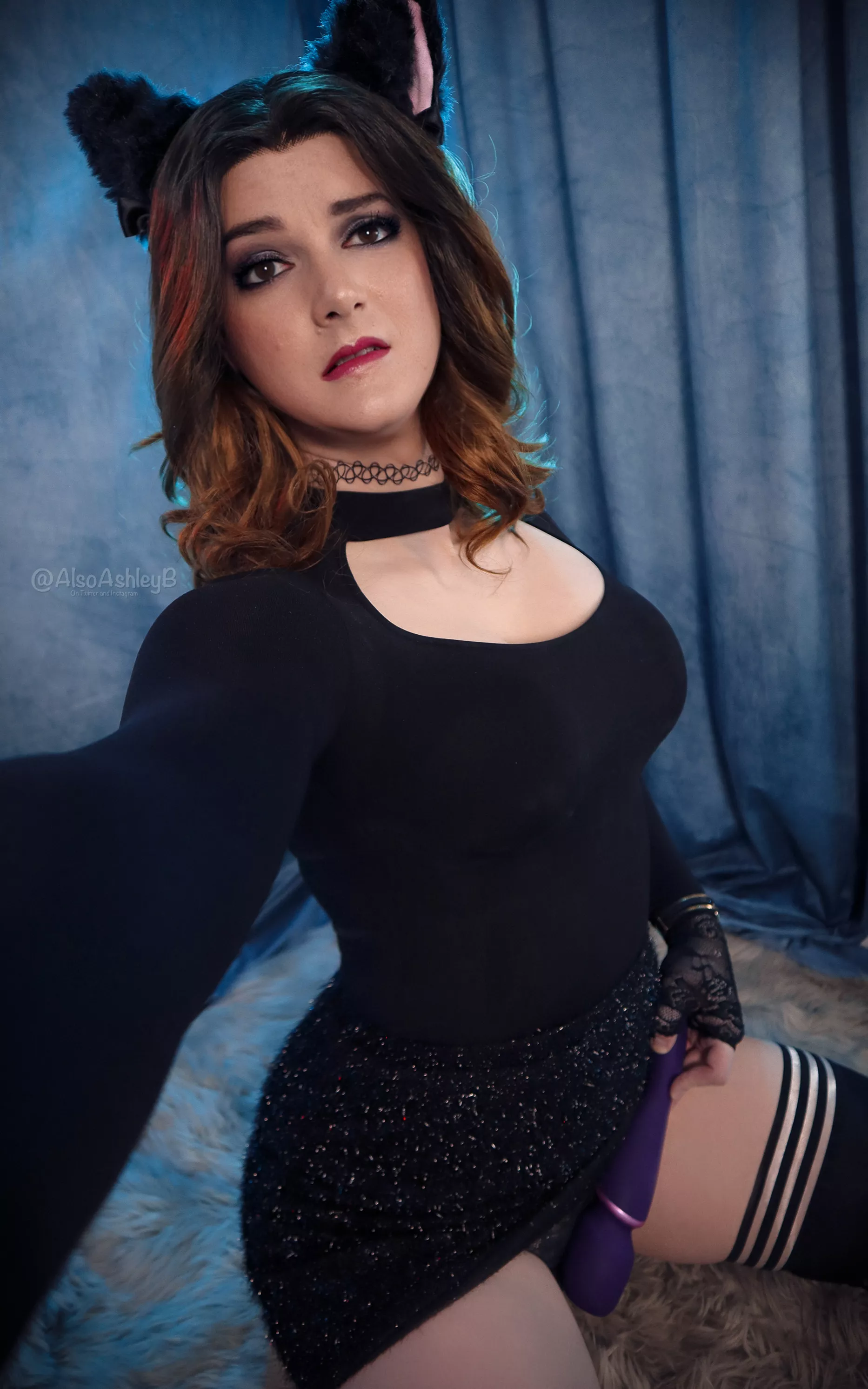 Just vibin' today... 😏