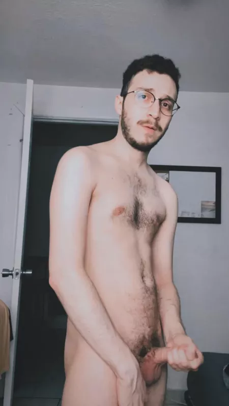 Just wanting to play with someoneโs ass ๐๐ Grindr is letting me down
