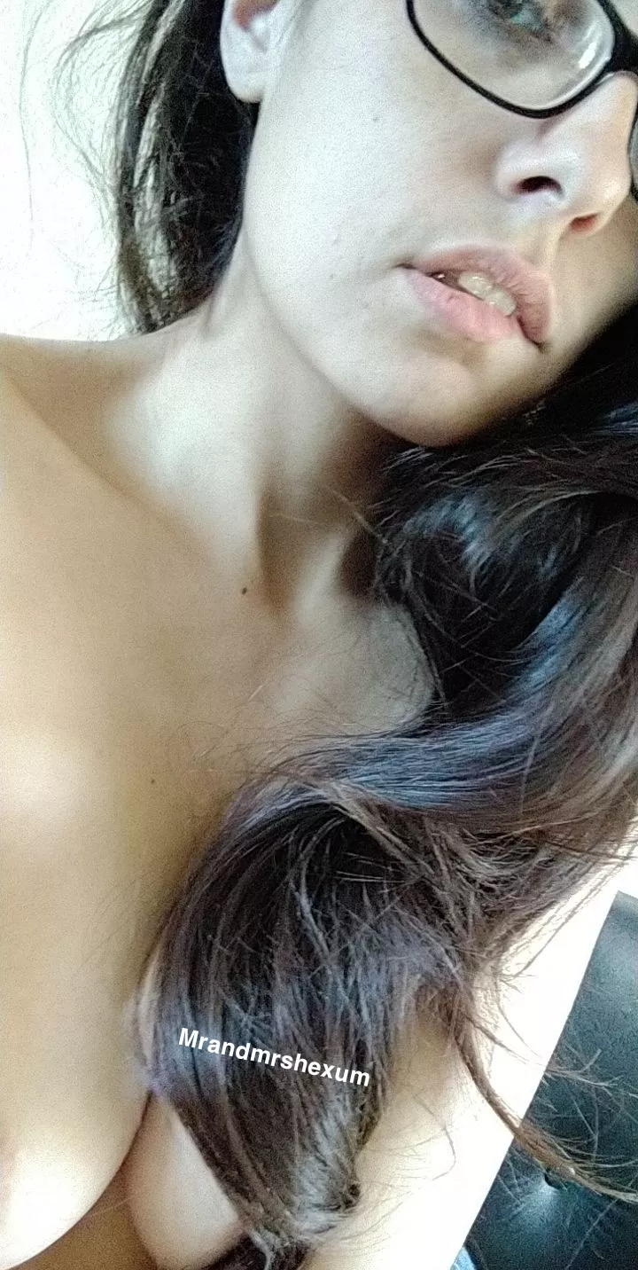 Just woke up & not ready to put clothes on for the day babe. Can we just forget the coverings & roll around in bed all day?