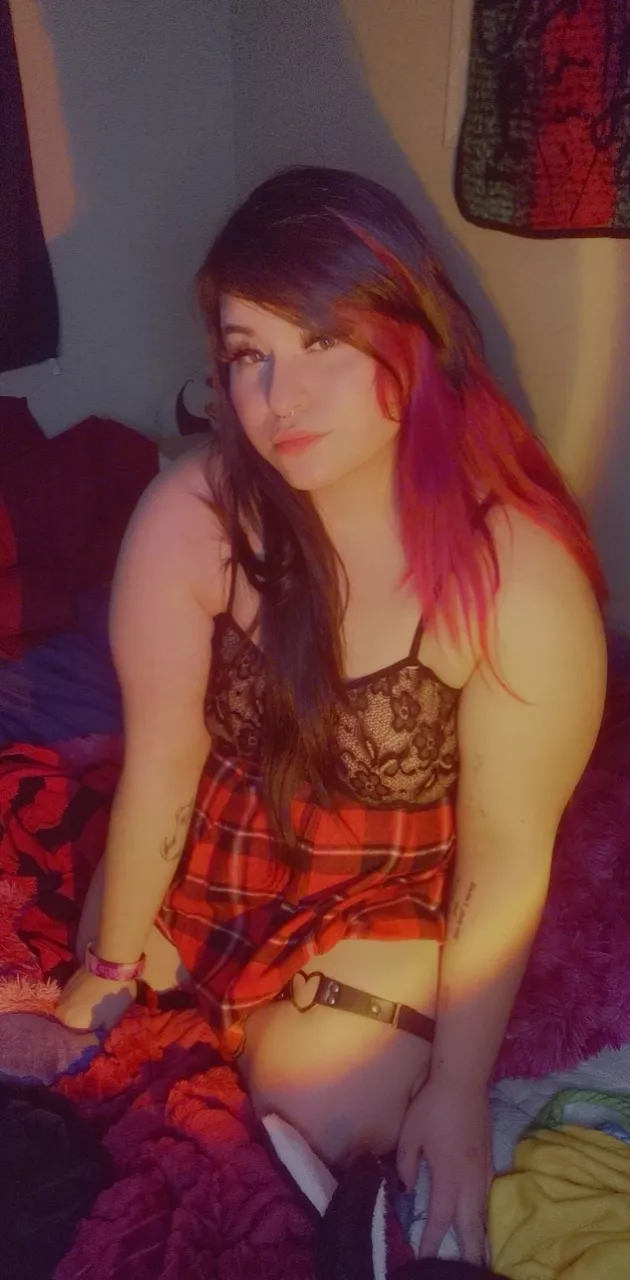 Just your average girl turned naughty [F]