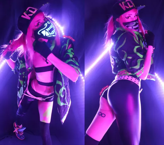 KDA Akali Cosplay from League Of Legends by SheyTheGay