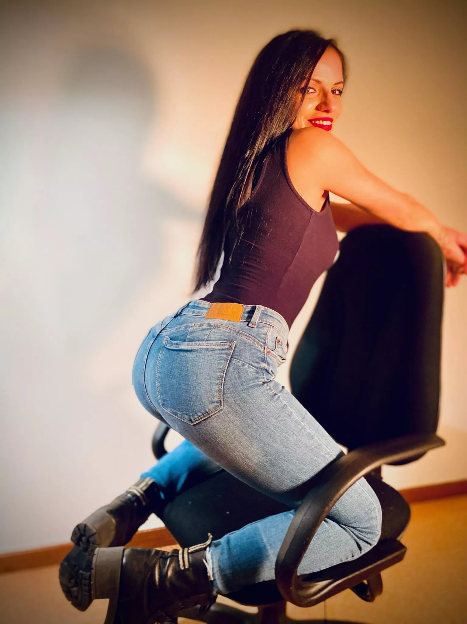 Kell Loly ( @kell_lolly) [Instagram]