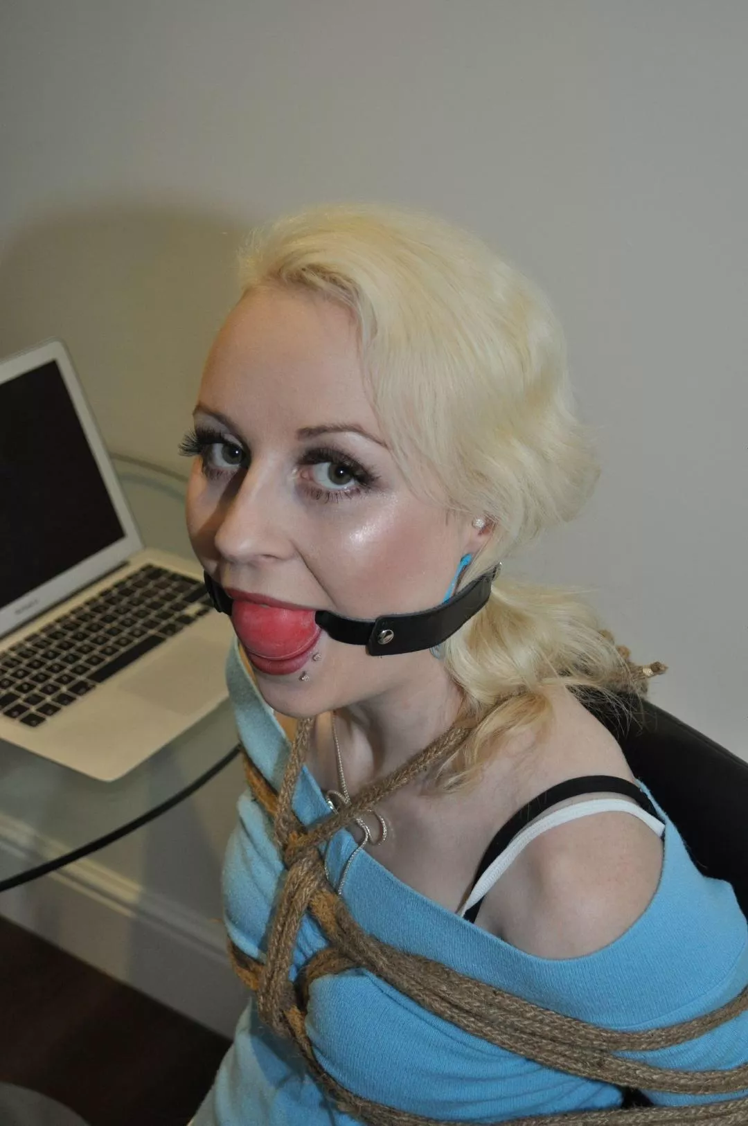 Kiana in trouble working from home…r/kianakraze