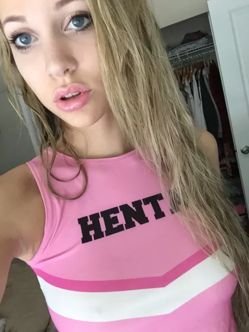 Kiara Eatnig eHr Out