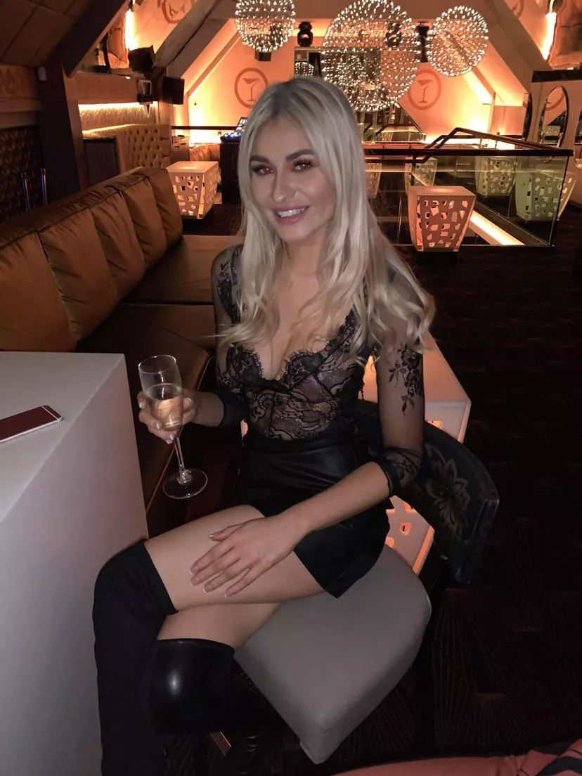 Kik jacko99887766 prefers petite but anything goes