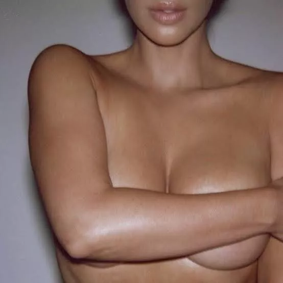Kim’s boobs