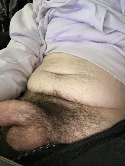 Kinda cold tonight, hopefully my gut and hair will keep me warm xD