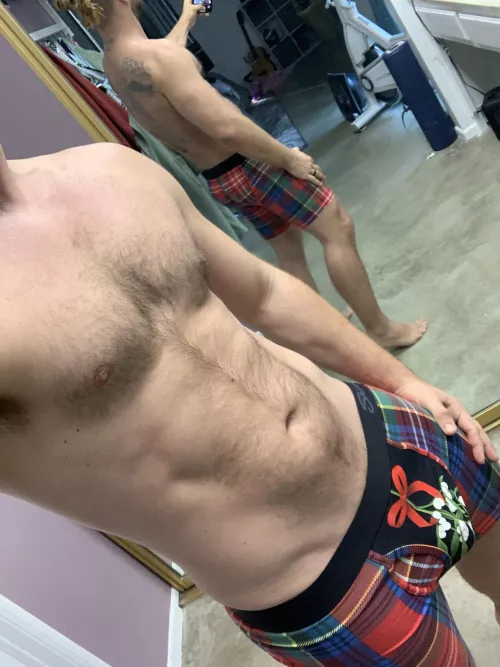 Kiss me under the mistletoe?