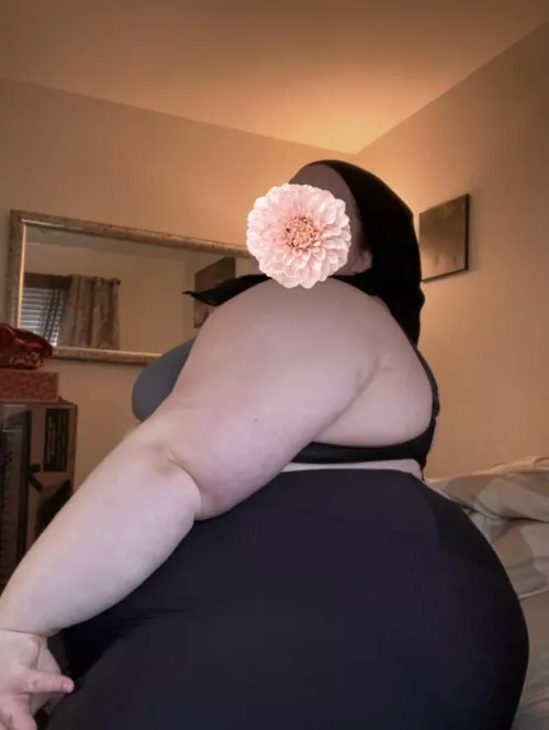 Kiss my cute booty