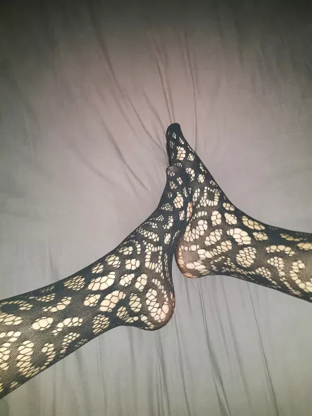 kiss my feet π