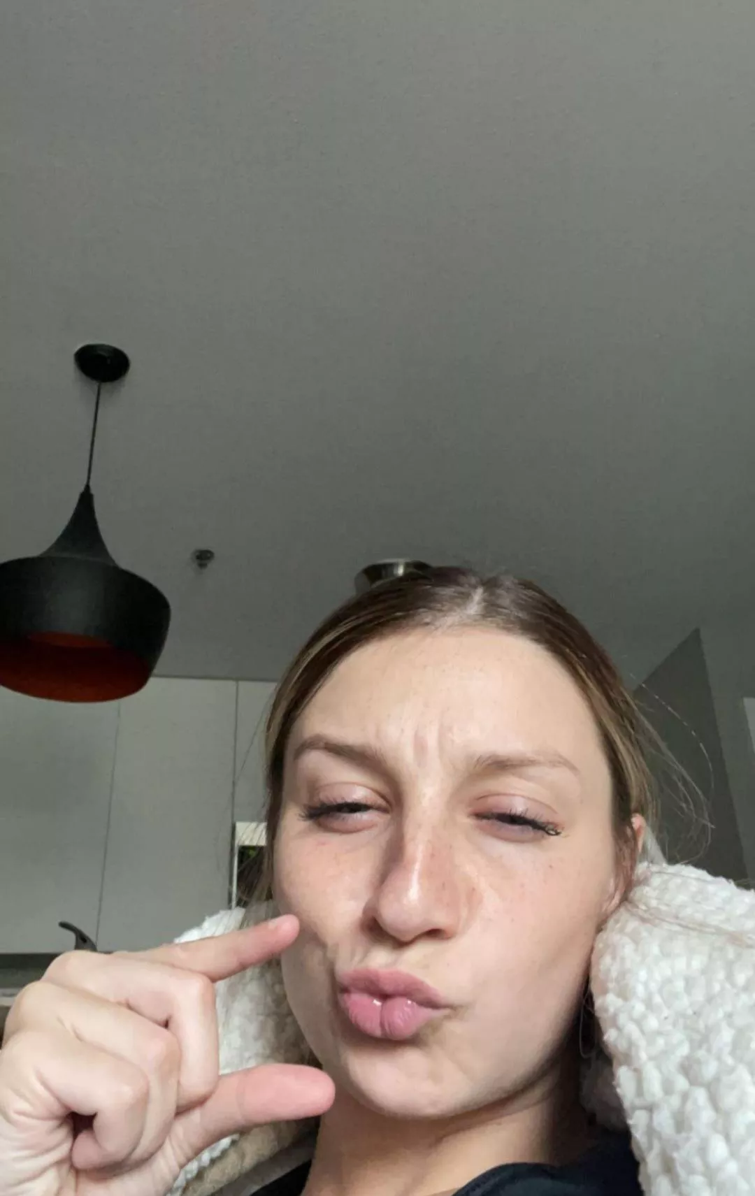 Kneel at my feet and worship your goddess. [oc] [domme]