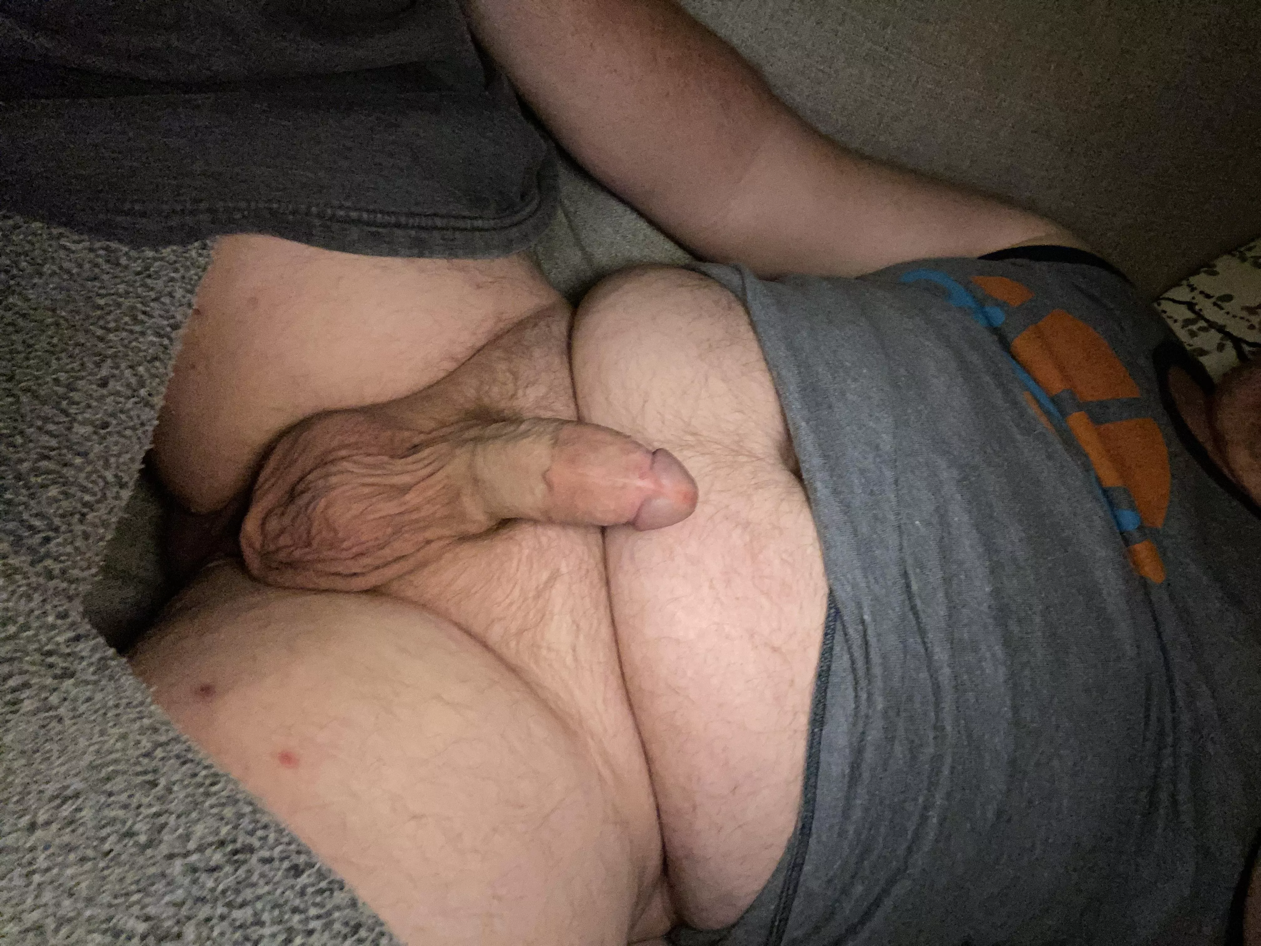 Know there’s some ladies out there that want to chat tonight