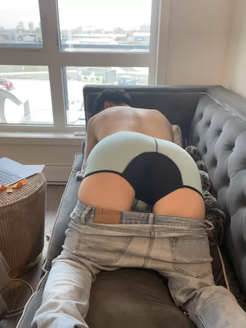 Korean butt here 🥰