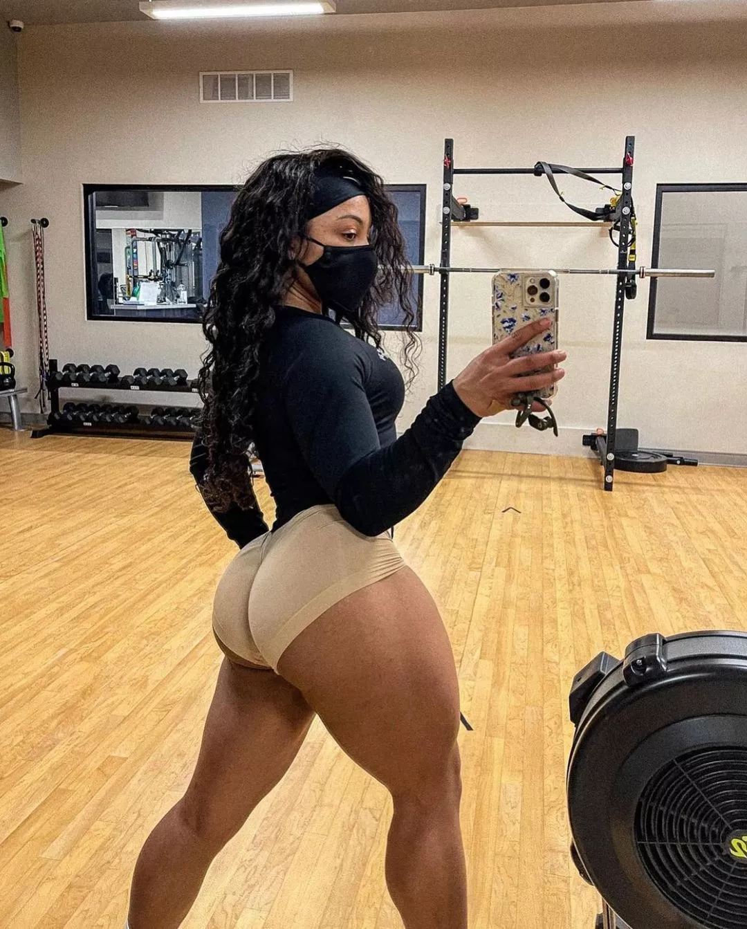 Lady Tarzan (@realladytarzan)