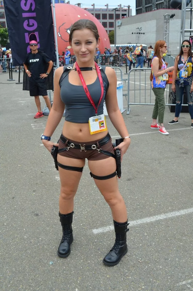 Lara Croft cosplay by Dani Daniels Lara Croft cosplay by Dani Daniels