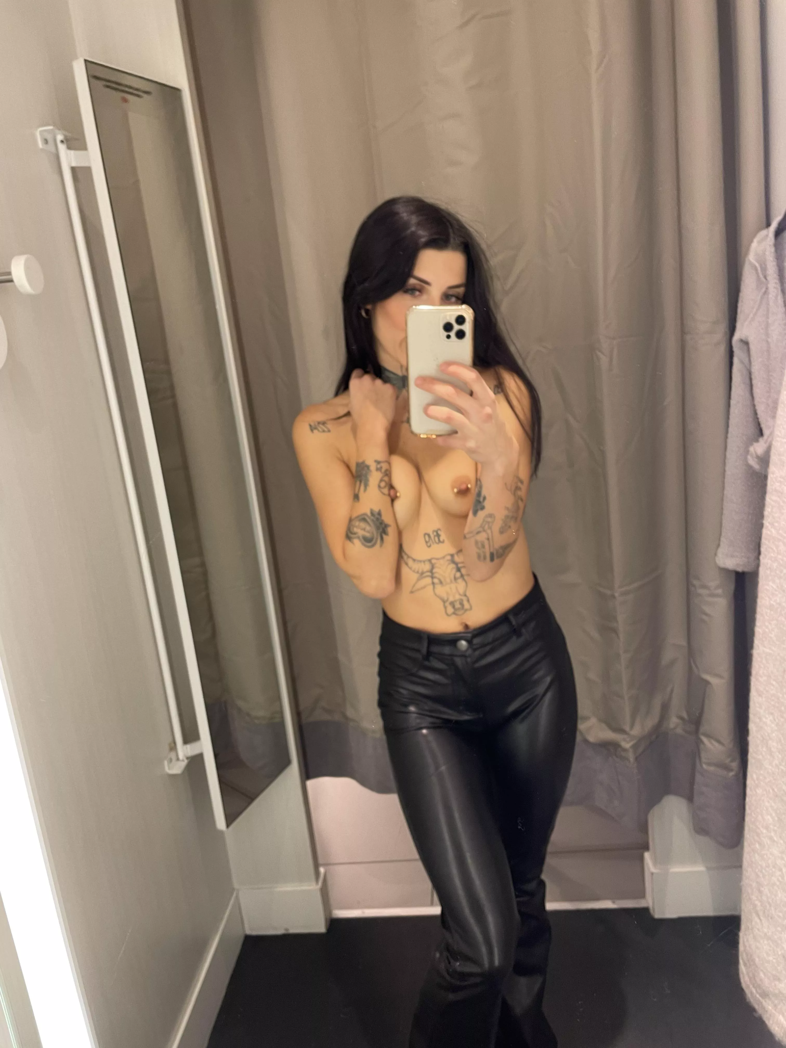 Last day of christmas Shopping [f] [oc]