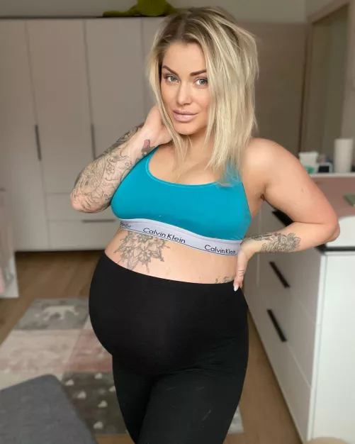 Last Preggo pix 🔞💦😏