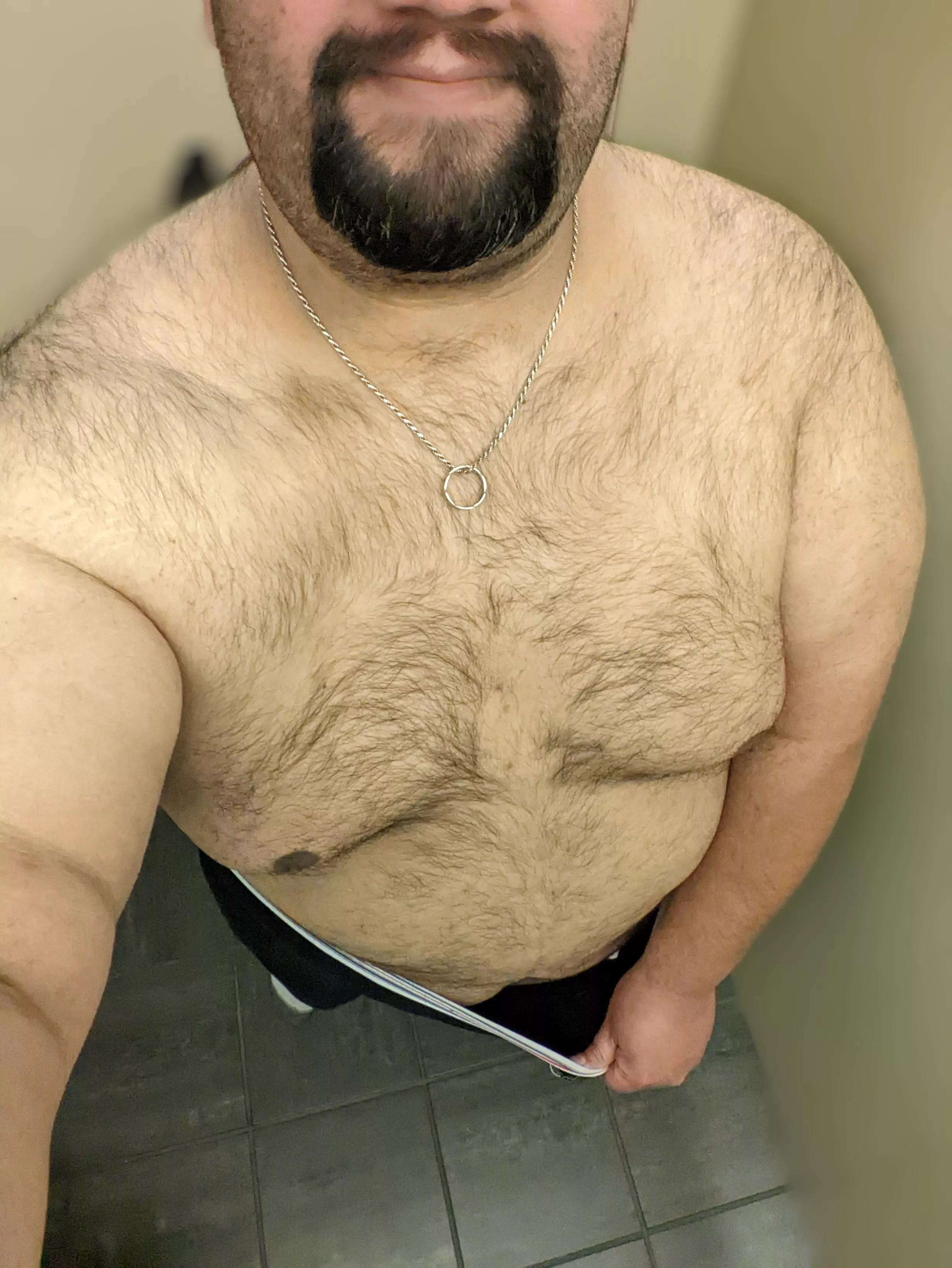 Late lunch and an accidental rolling of the ankle made me finally have to utilize the spare set of clothes in the car while at work. Didn't need the meal after all anyway 🙂