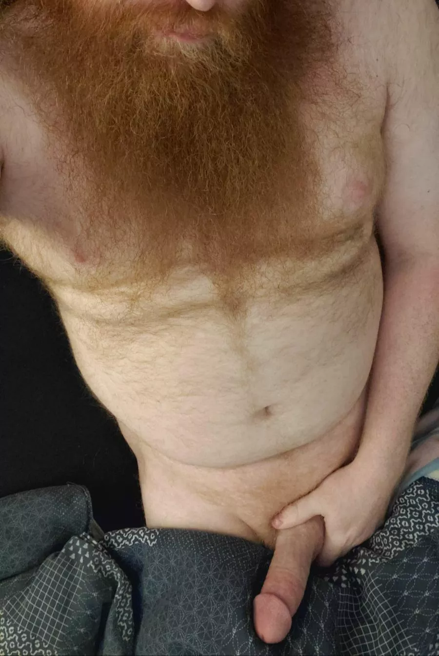 Late night hornys, felt like being naked for everyone. Send me your dirty thoughts!