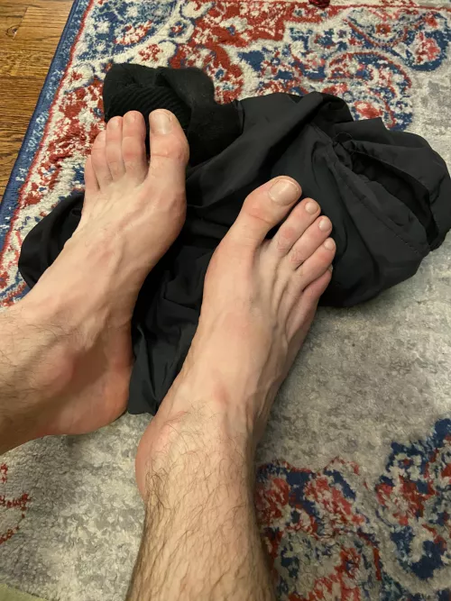 Late night workout, come lick the sweat off my feet