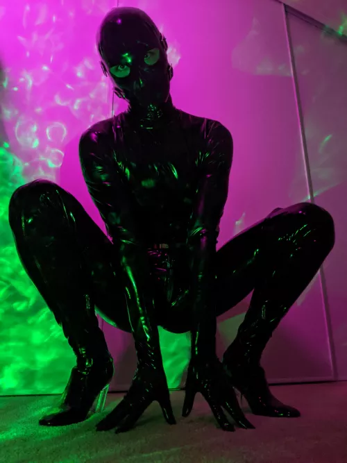 Latex alien