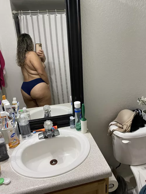 Latina wife