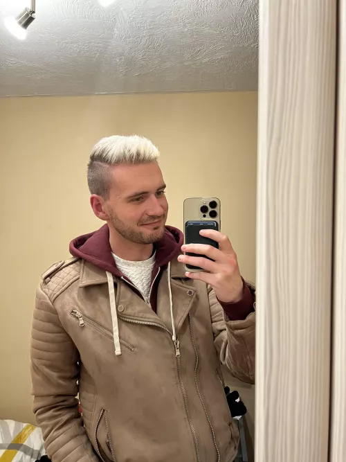 layering up for a cold night š„š„¶