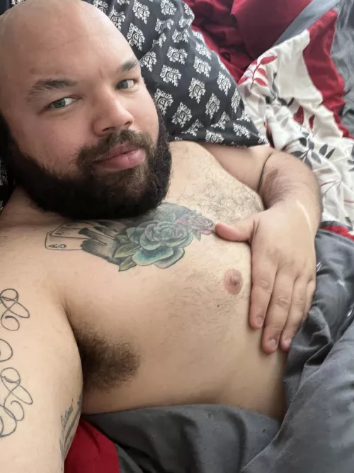 Laying in bed.anyone want to join and have some fun😉