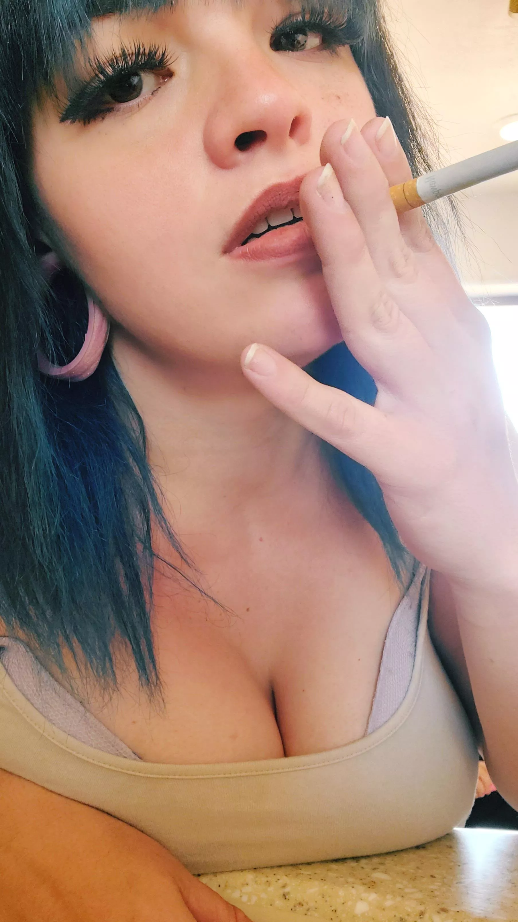 Lazy day, gonna be smoking all day 😊 Lazy day, gonna be smoking all day 😊