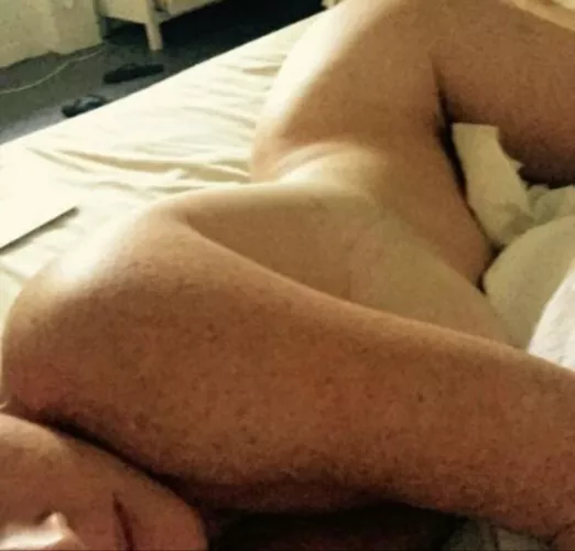 Lazy Sunday 40 (F) (OC) NSFW