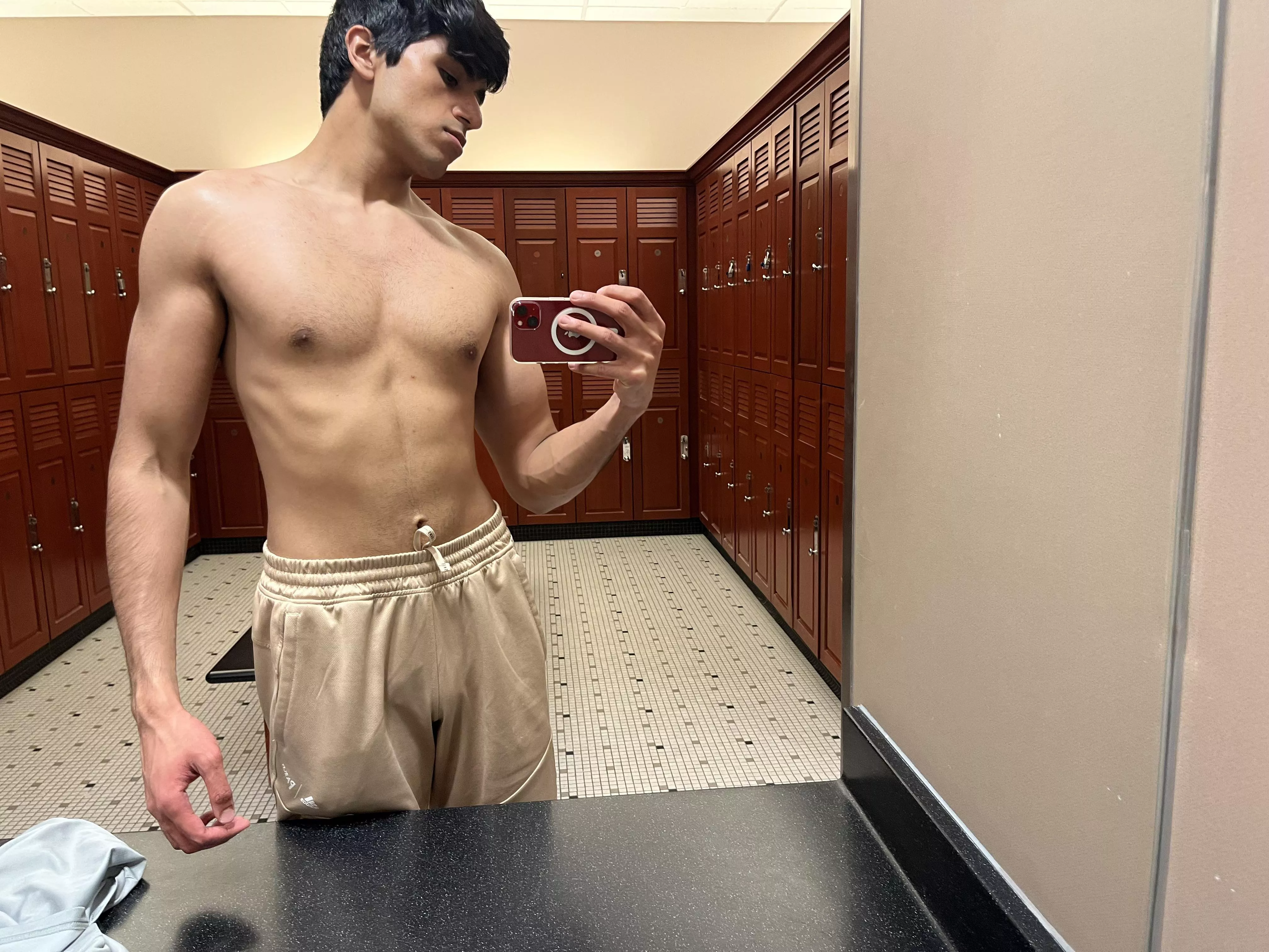 league of legends player here :)