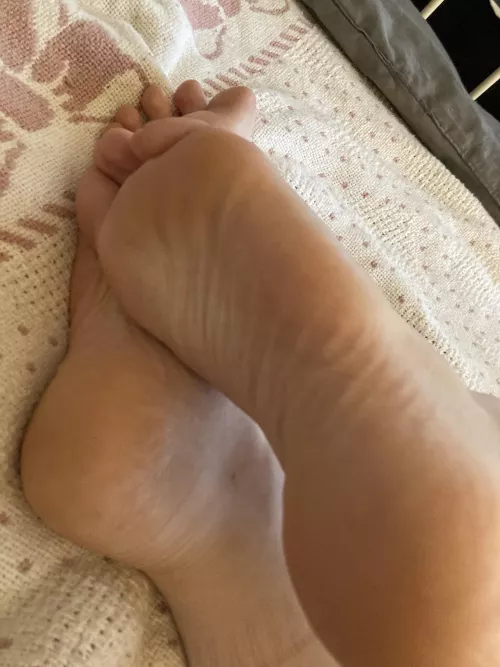 Leak for my pretty princess feet