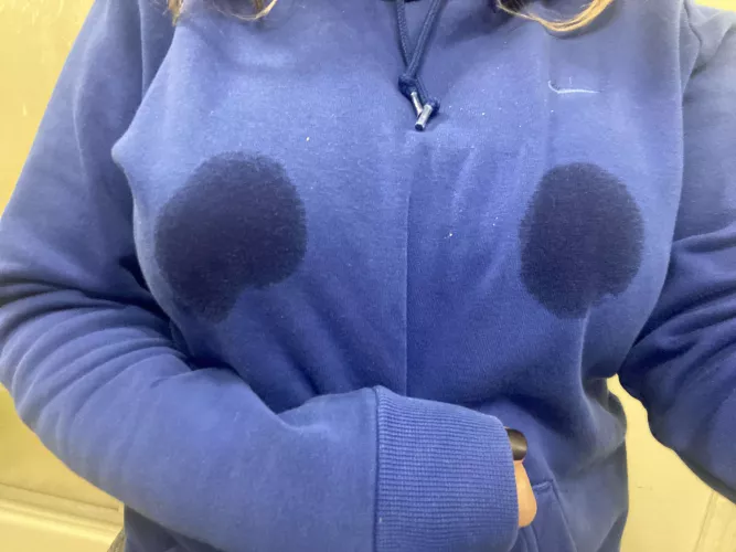 😅😅😅😅 leaking thru everything