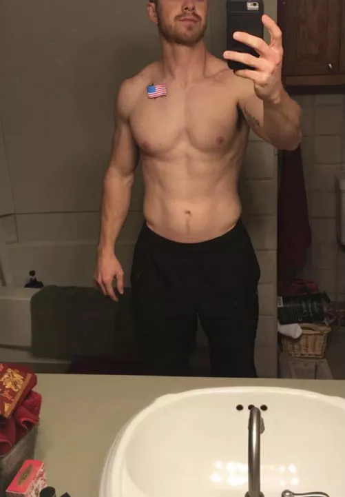 Leaning out, but losing strength. The struggle. [m]