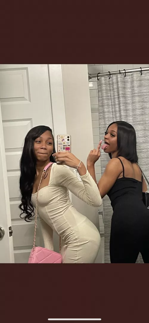 Left or right? 🥰