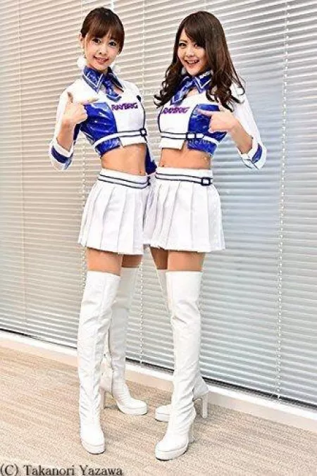 Left or right asian