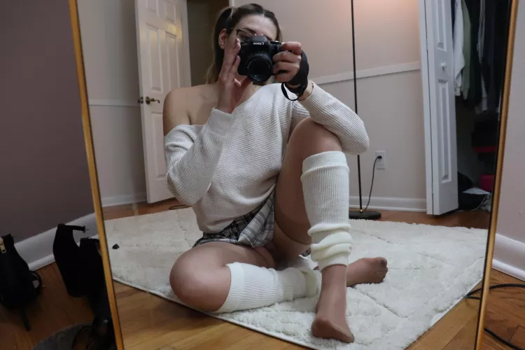 Leg warmers and thigh highs 🤗 (NSFW) 24F