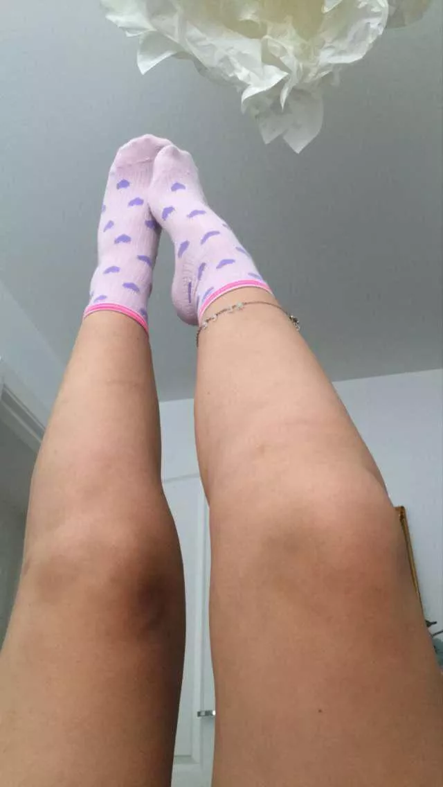 Legs for days and cute love hearts šš Legs for days and cute love hearts šš