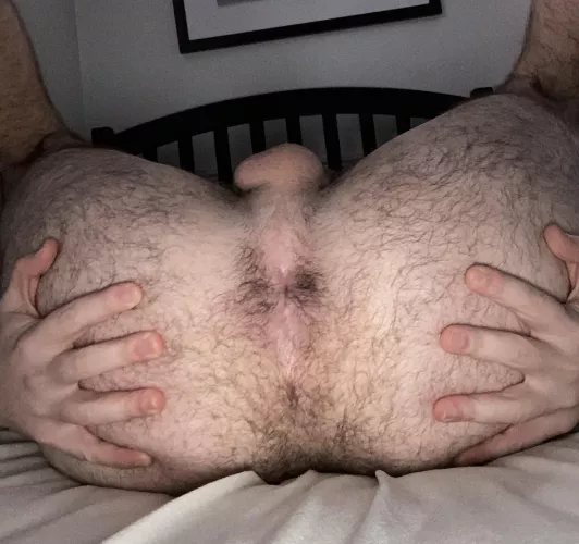 Legs up, cheeks spread