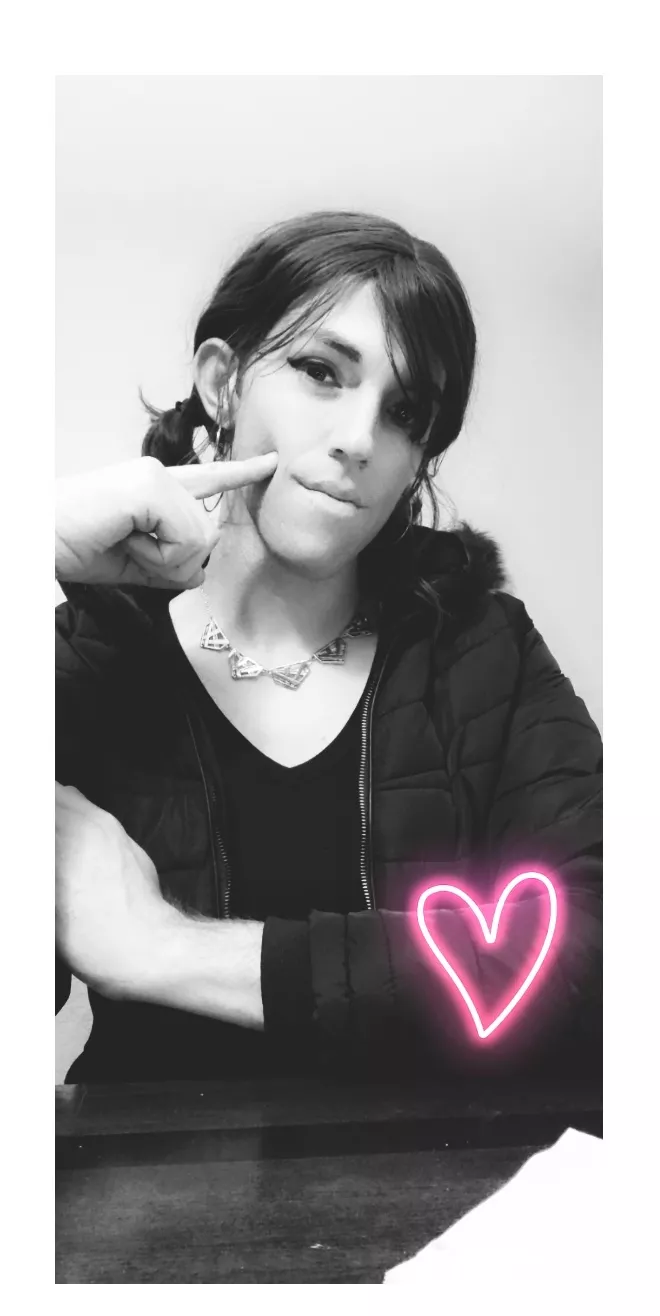 Let me be your trap girlfriend so I can send you cute pics like this 💜💜💜