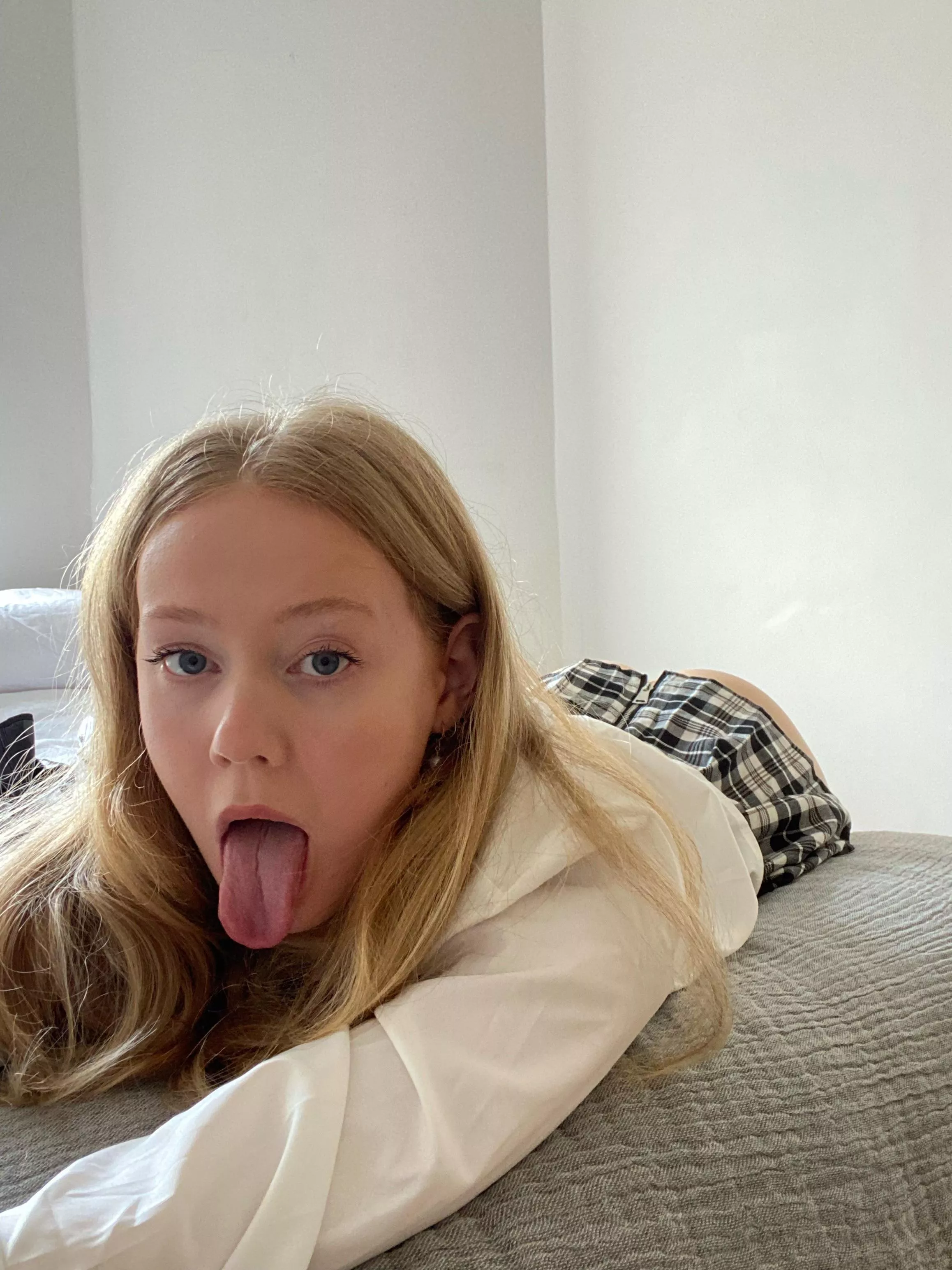 Let me lick it like a lollipop? Let me lick it like a lollipop?