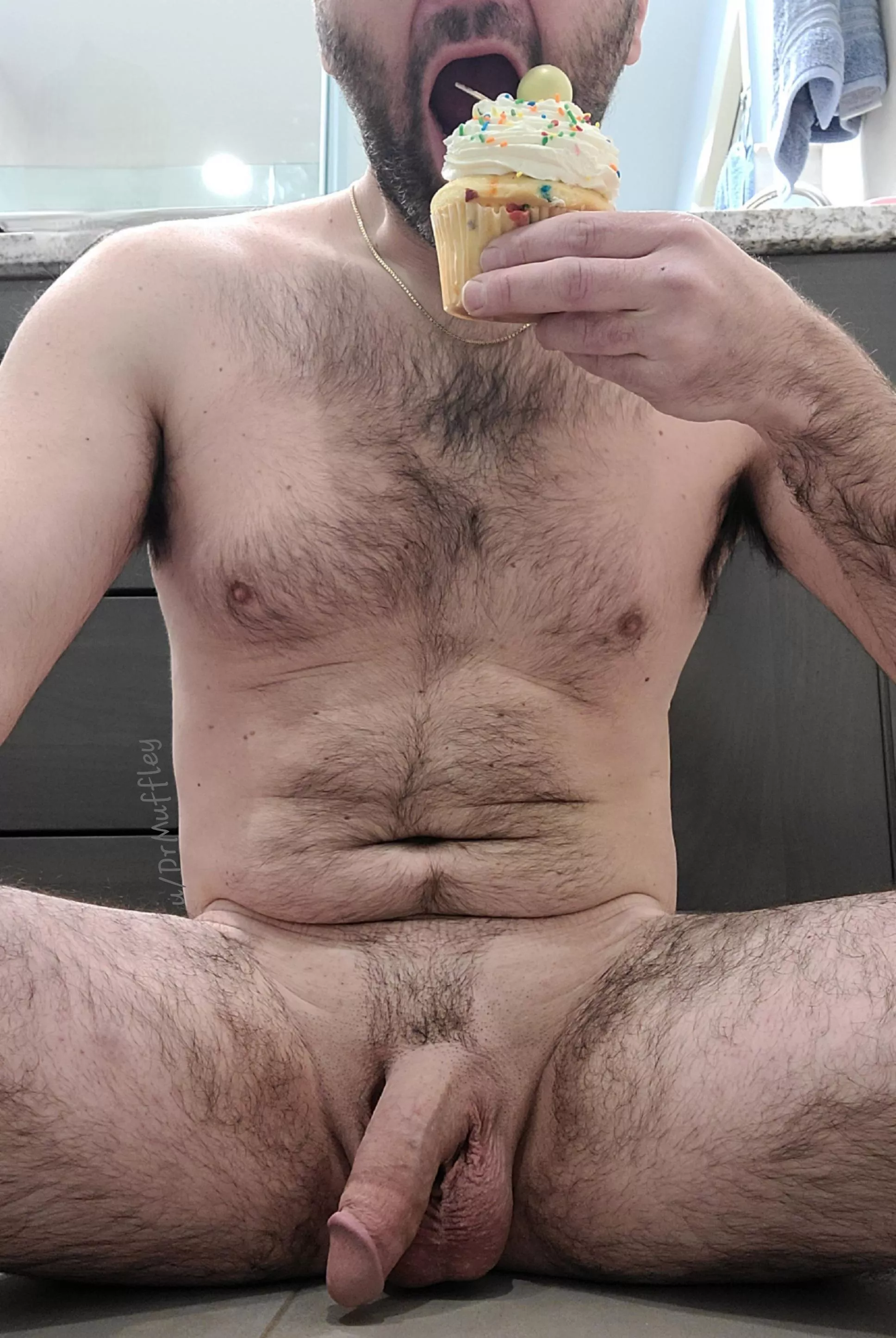 Let them eat cake(day). (39)