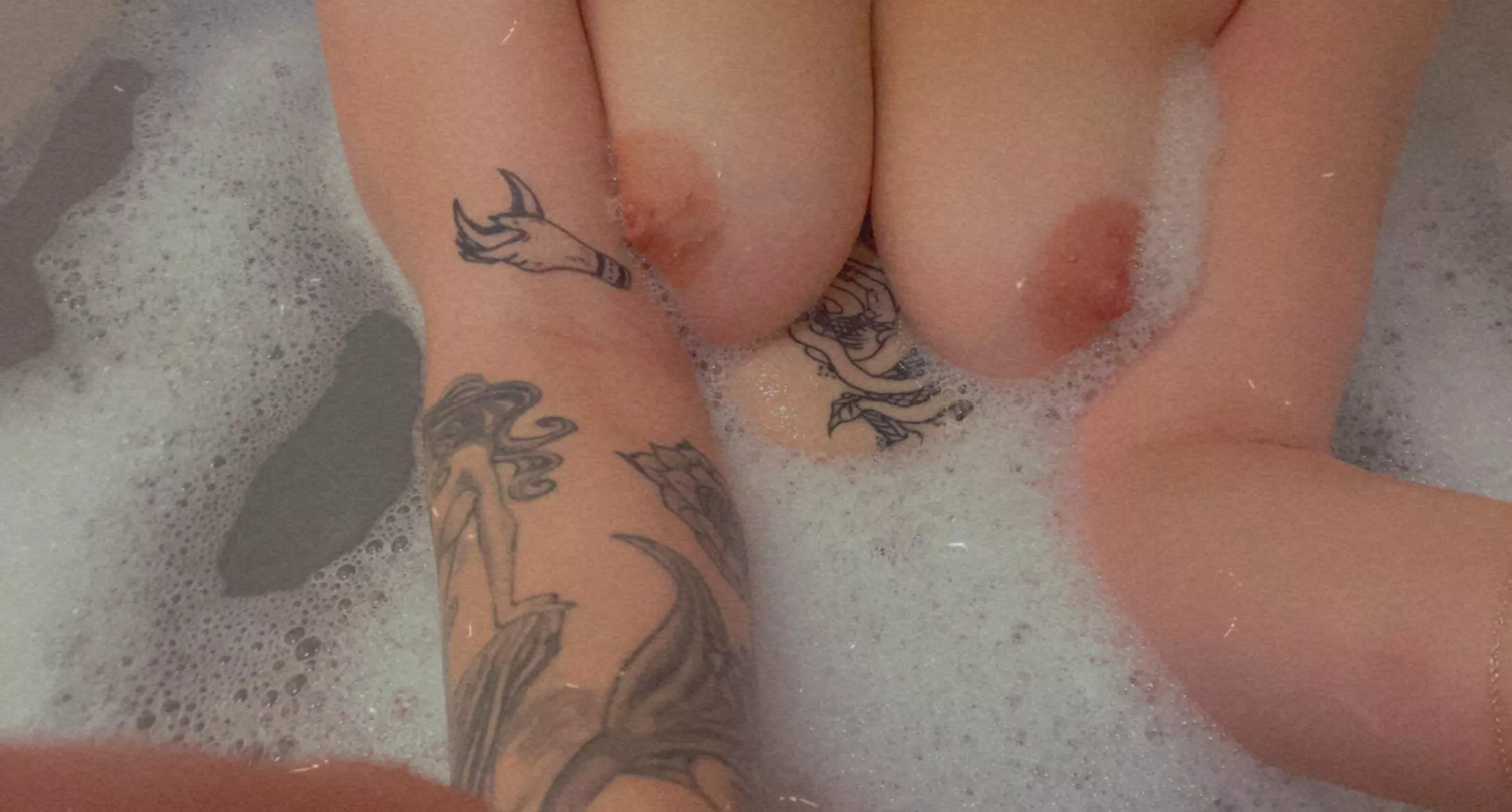 Let’s chat👻🥰🥵