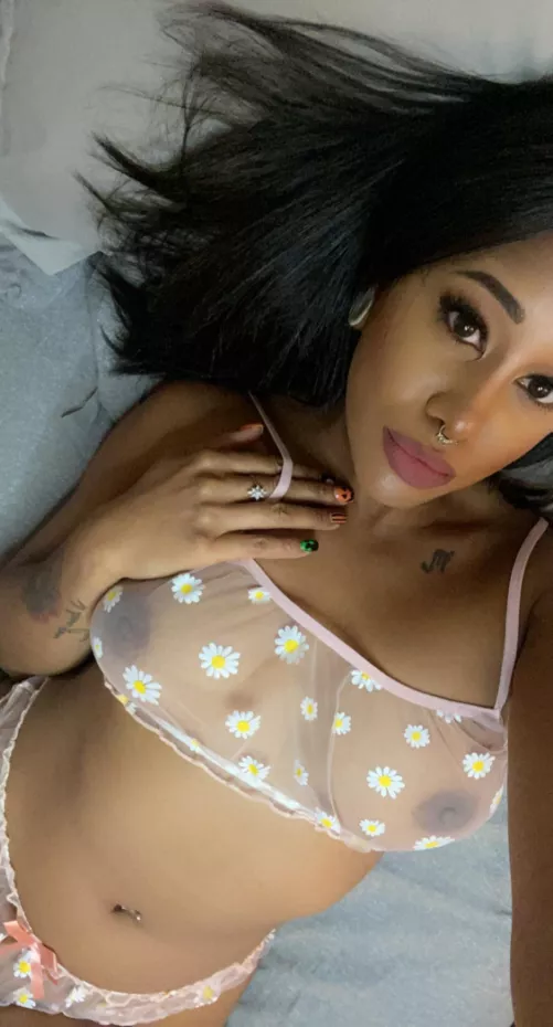 Let’s chat, link below 😘