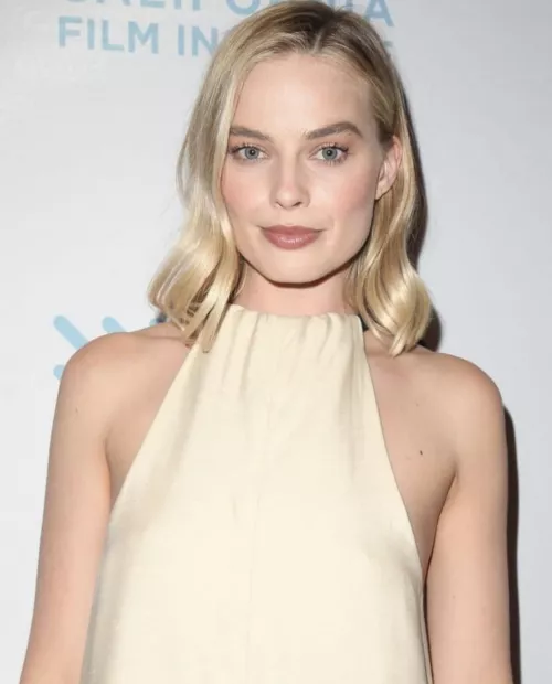 Let’s cum for Margot Robbie