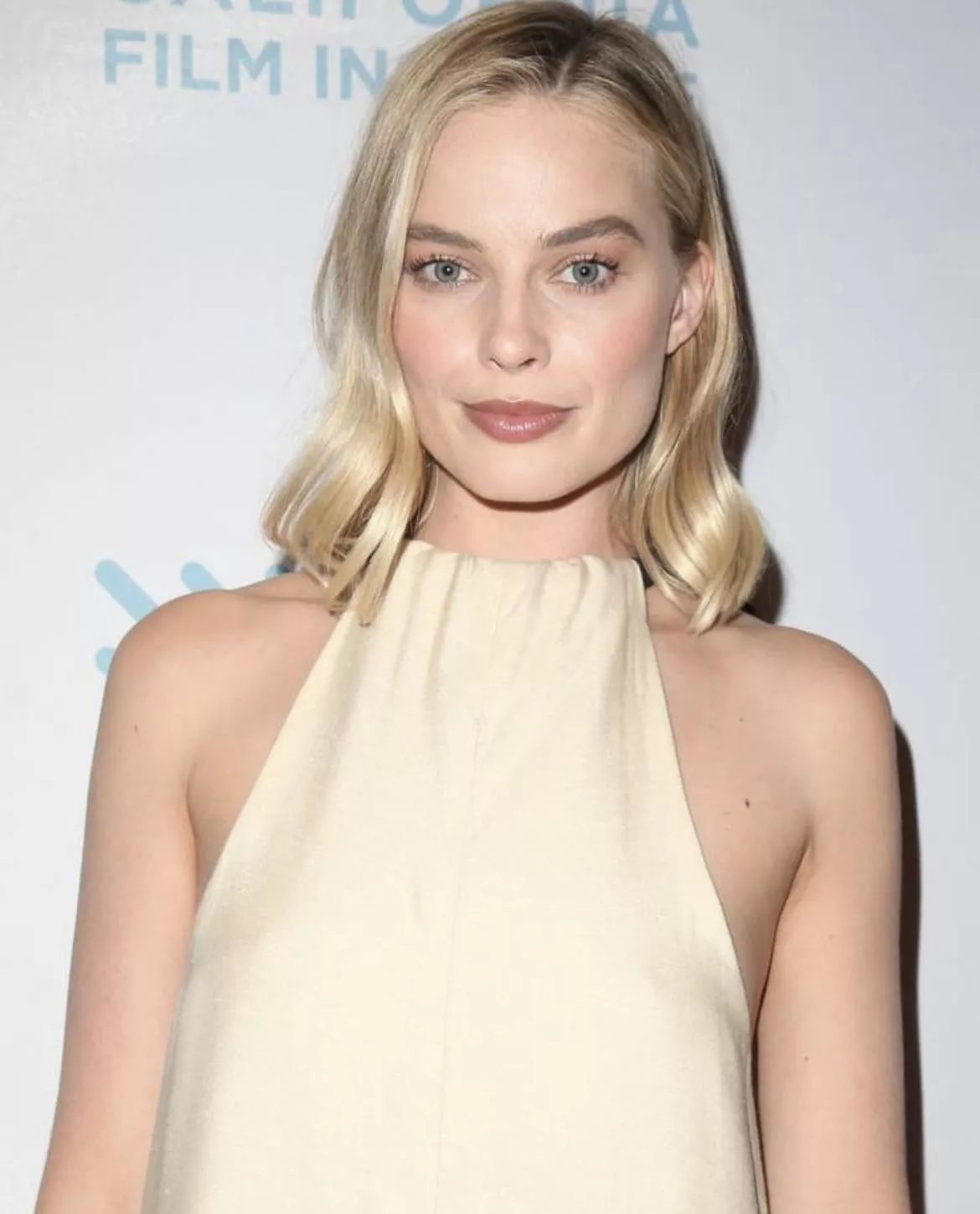 Let’s cum for Margot Robbie